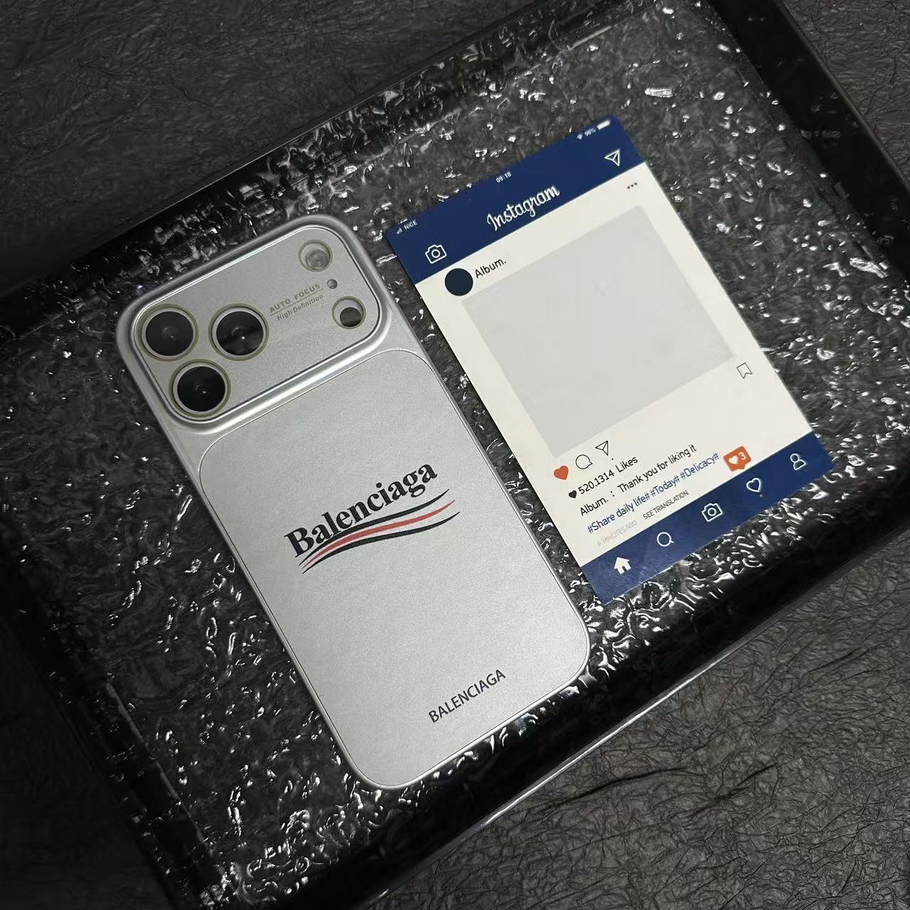 Coque de protection mate pour iPhone, inspirée de Balenciaga, avec protection complète de l'objectif
