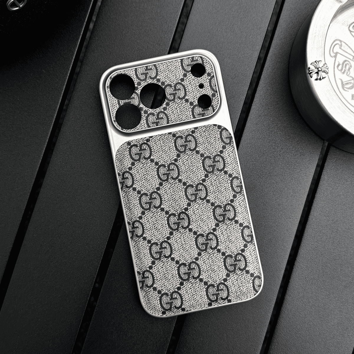 Étui de téléphone en cuir à motif de luxe avec bords antichoc